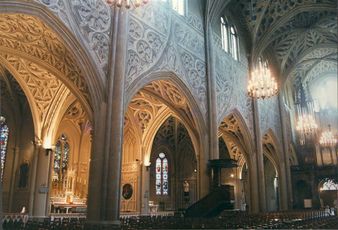 Restauration des trompe-l'oeil de la cathédrale de Chambéry, bas côté Sud. Photo : Mollard