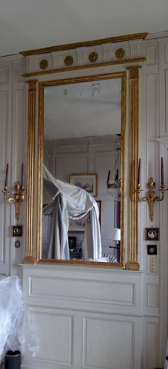 Patine et  dorure sur les miroirs des chambres